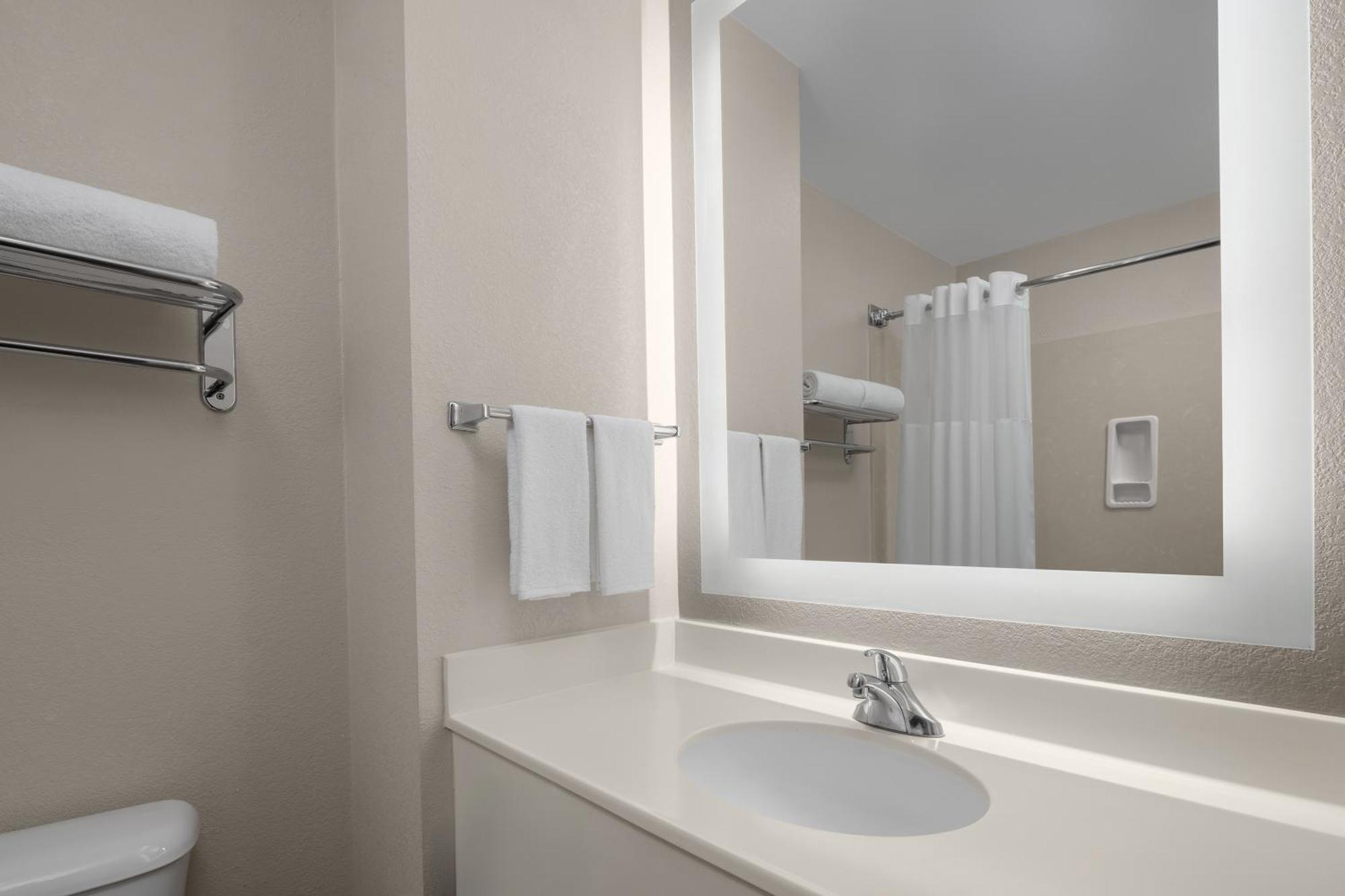 Larkspur Landing Extended Stay Suites Renton Ngoại thất bức ảnh